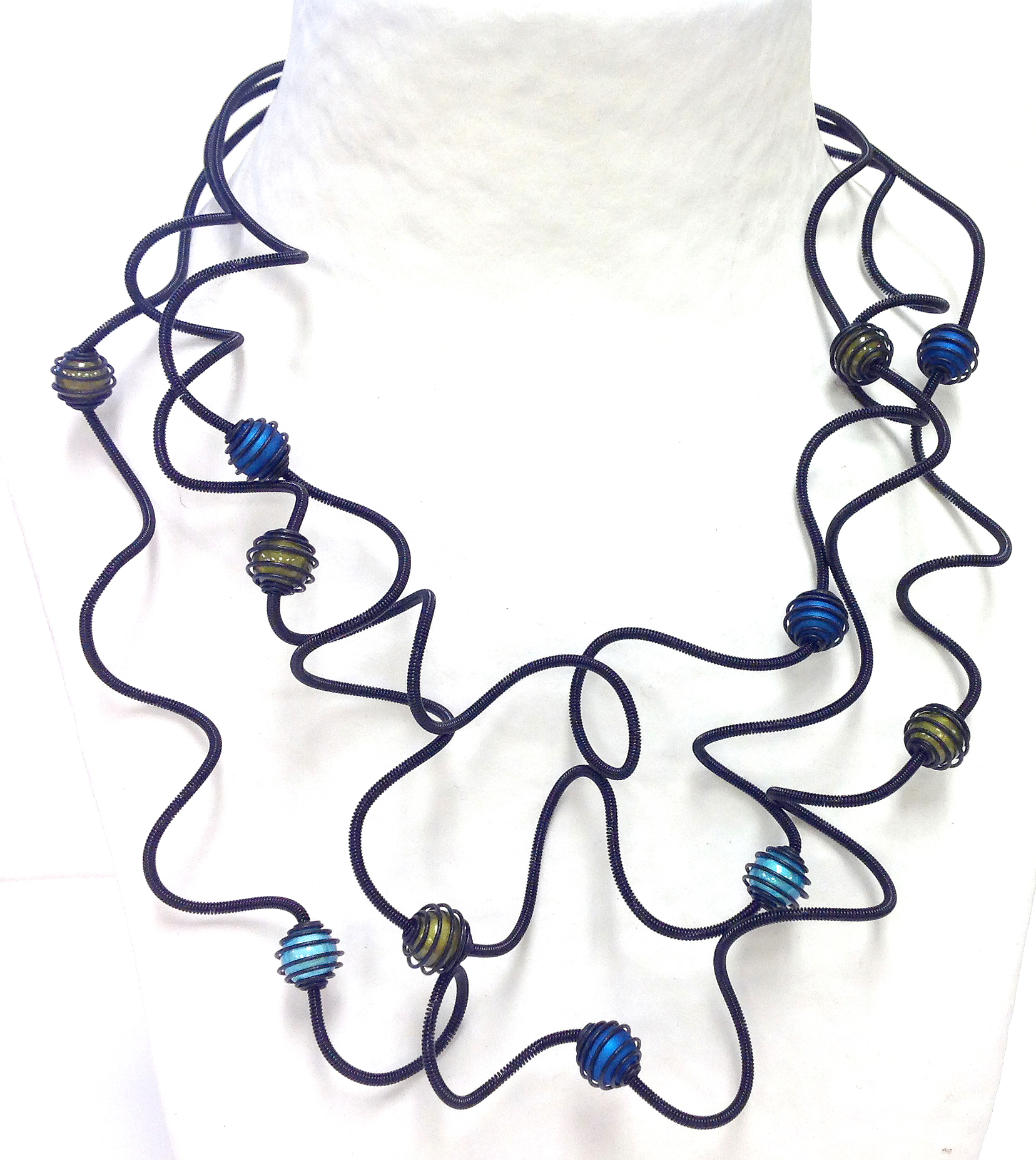 Sandrine Giraud bestseller 3-PEARL-CAGE-BLUE-GREEN Sandrine Giraud bestseller 3-PEARL-CAGE-BLUE-GREEN